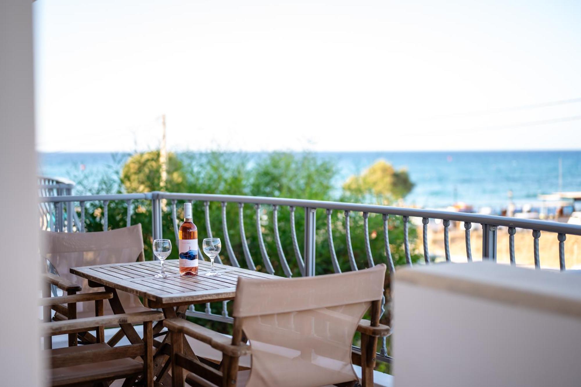 Kahlua Bay Apartments Herszonisszosz Kültér fotó
