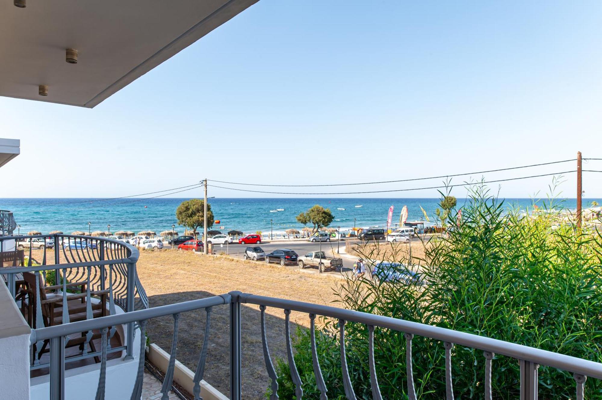 Kahlua Bay Apartments Herszonisszosz Kültér fotó